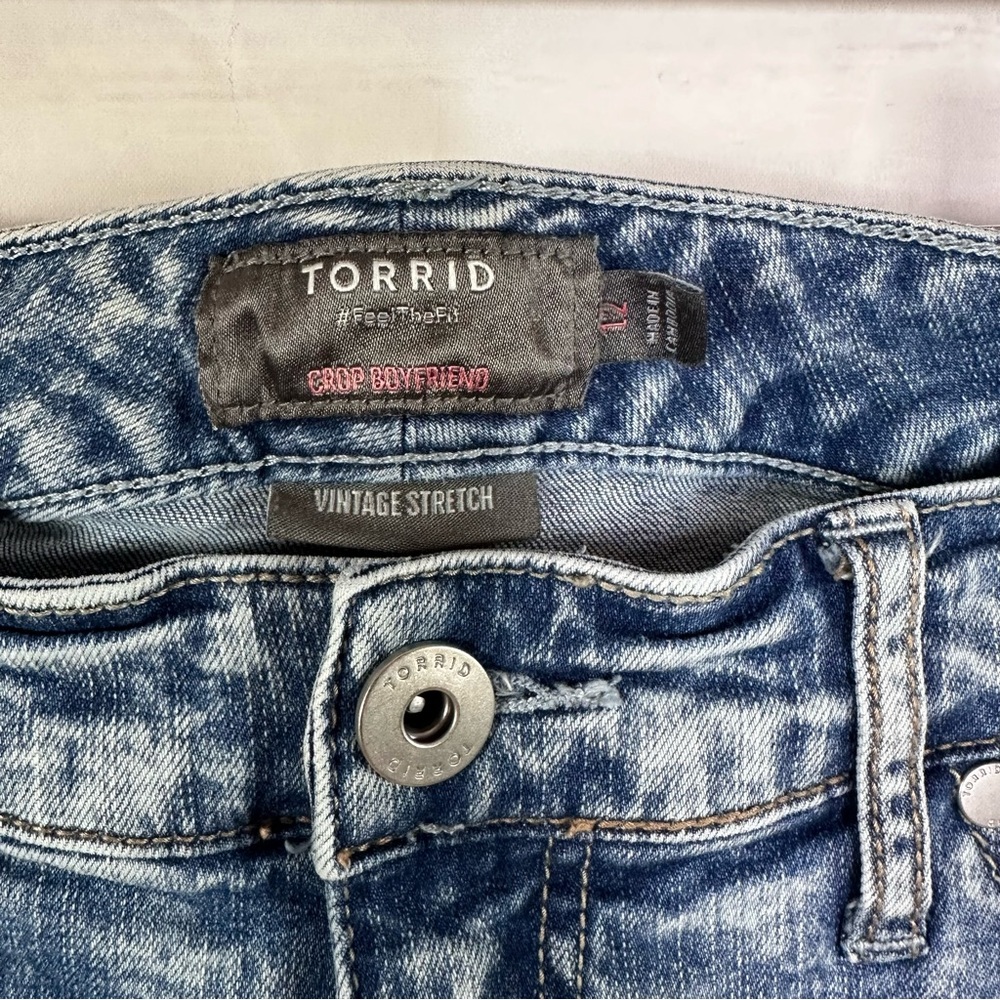 Torrid Crop Boyfriend Straight Vintage Stretch Mid-Rise Jeans Size 12 - Picture 7 of 13